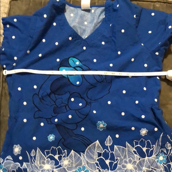 Disney Minnie Mouse large scrub top EUC - Picture 4 of 7